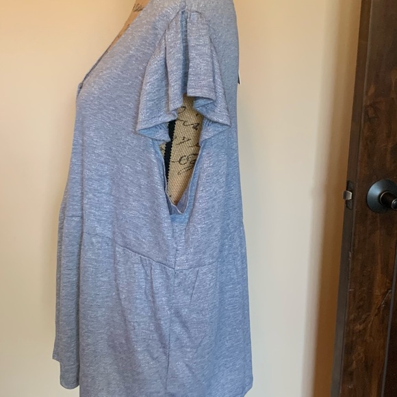 LAST ONE! Super cute plus top-New! - Picture 3 of 5